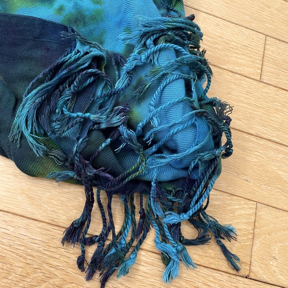 Ladies tye-dye scarf - Picture 2 of 3